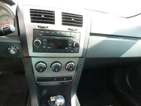 Used 2009 Dodge Avenger SXT FWD image 14