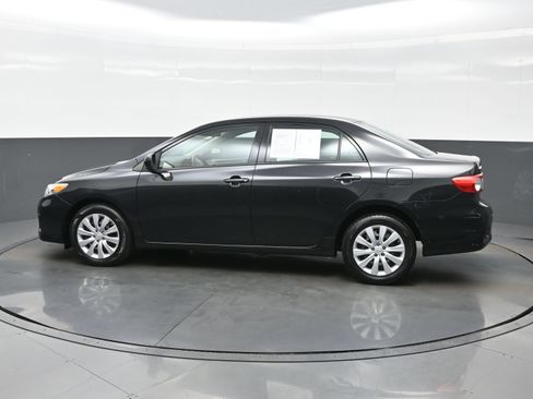 Used 2012 Toyota Corolla LE FWD image 3