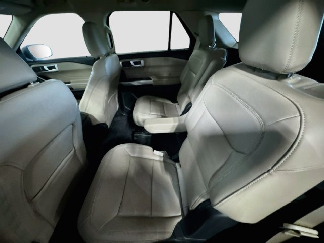 Used 2023 Ford Explorer XLT w/ Equipment Group 202A AWD/4WD image 24