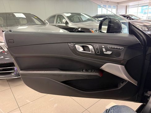 Used 2013 Mercedes-Benz SL 63 AMG image 9