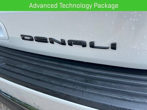 Used 2024 GMC Yukon XL Denali Ultimate AWD/4WD image 5
