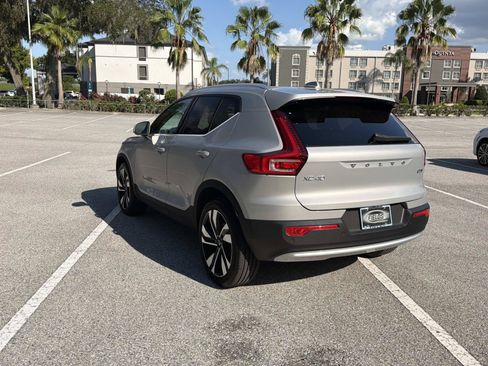 Used 2023 Volvo XC40 B5 Ultimate w/ Protection Package Premier AWD/4WD image 6