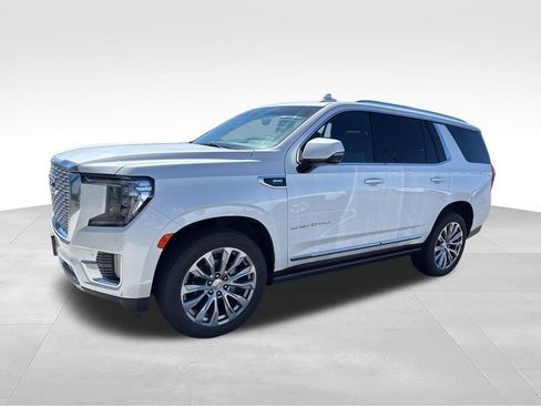 Certified 2021 GMC Yukon Denali w/ Denali Premium Package AWD/4WD image 31
