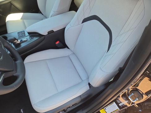 New 2026 Lexus UX 300h AWD image 6