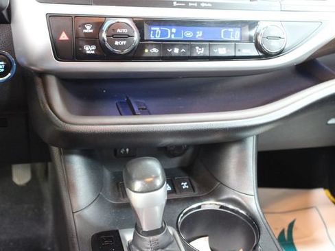 Used 2016 Toyota Highlander Limited AWD/4WD image 20