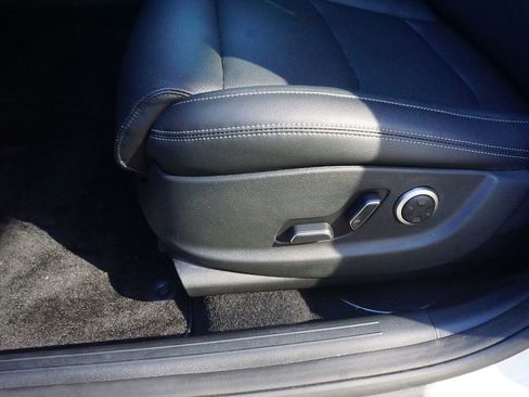 Certified 2026 Genesis GV70 2.5T Select image 16