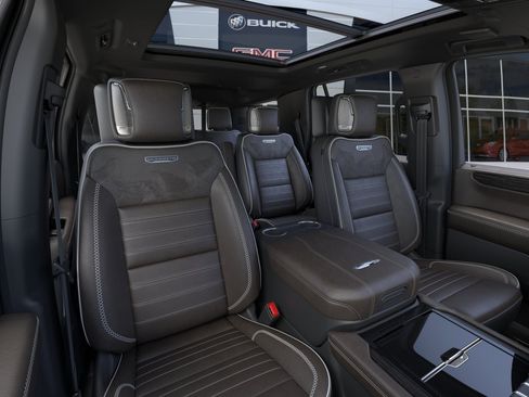 New 2026 GMC Yukon Denali Ultimate AWD/4WD image 16