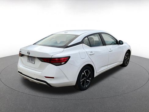 Used 2025 Nissan Sentra SV image 16
