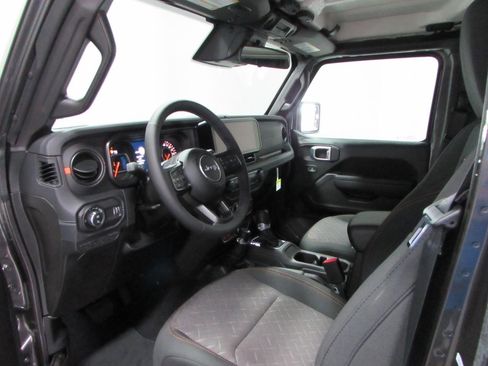 New 2026 Jeep Gladiator Mojave AWD/4WD image 13