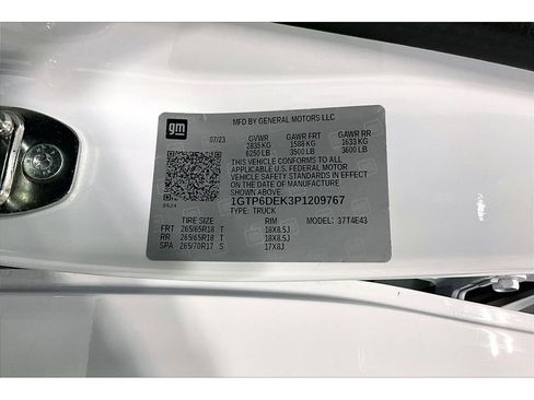 Used 2023 GMC Canyon AT4 w/ Canyon Safety Plus Package AWD/4WD image 32