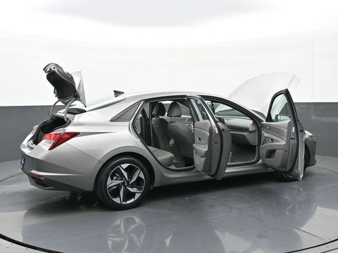 Certified 2023 Hyundai Elantra SEL w/ Convenience Package image 44