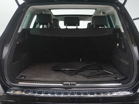 Used 2012 Volkswagen Touareg TDI image 18