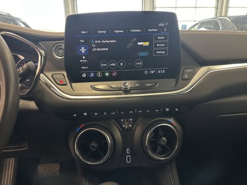 Used 2024 Chevrolet Blazer LT w/ Convenience Package image 3