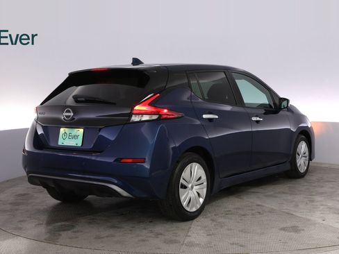 Used 2025 Nissan Leaf S FWD image 3