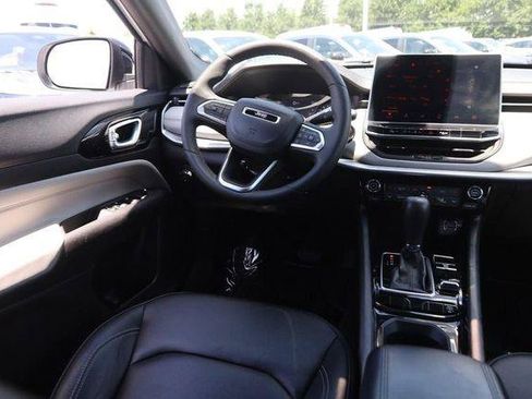 Used 2025 Jeep Compass Limited AWD/4WD image 21