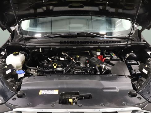 Used 2020 Ford Edge SE FWD image 23