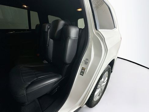 Used 2018 Mercedes-Benz GLS 450 4MATIC image 25
