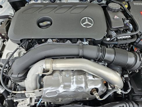 Certified 2025 Mercedes-Benz GLB 250 image 30