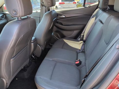 Used 2023 Buick Encore GX Select w/ Sport Touring Package FWD image 11