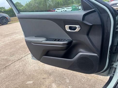 Used 2025 Kia K4 LXS image 18