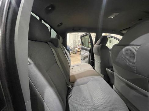 Used 2011 Toyota Tacoma Base w/ TRD Sport Pkg image 16