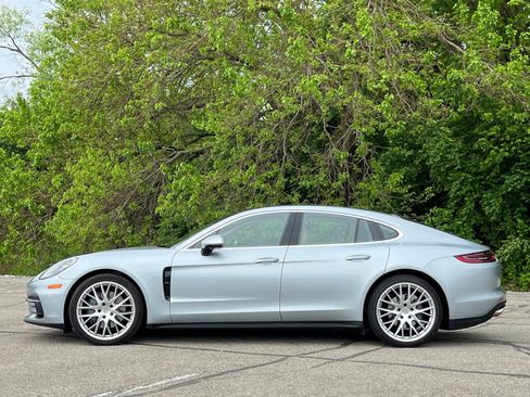 Used 2018 Porsche Panamera 4S AWD/4WD image 2
