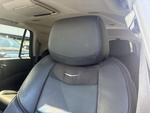 Used 2015 Cadillac Escalade Premium image 18