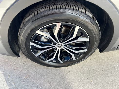 Certified 2026 Toyota Crown AWD/4WD image 15