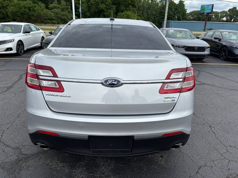 Used 2019 Ford Taurus SEL w/ Equipment Group 201A AWD/4WD image 7