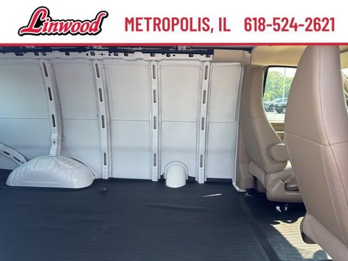 New 2025 GMC Savana 2500 w/ Driver Convenience Package image 11