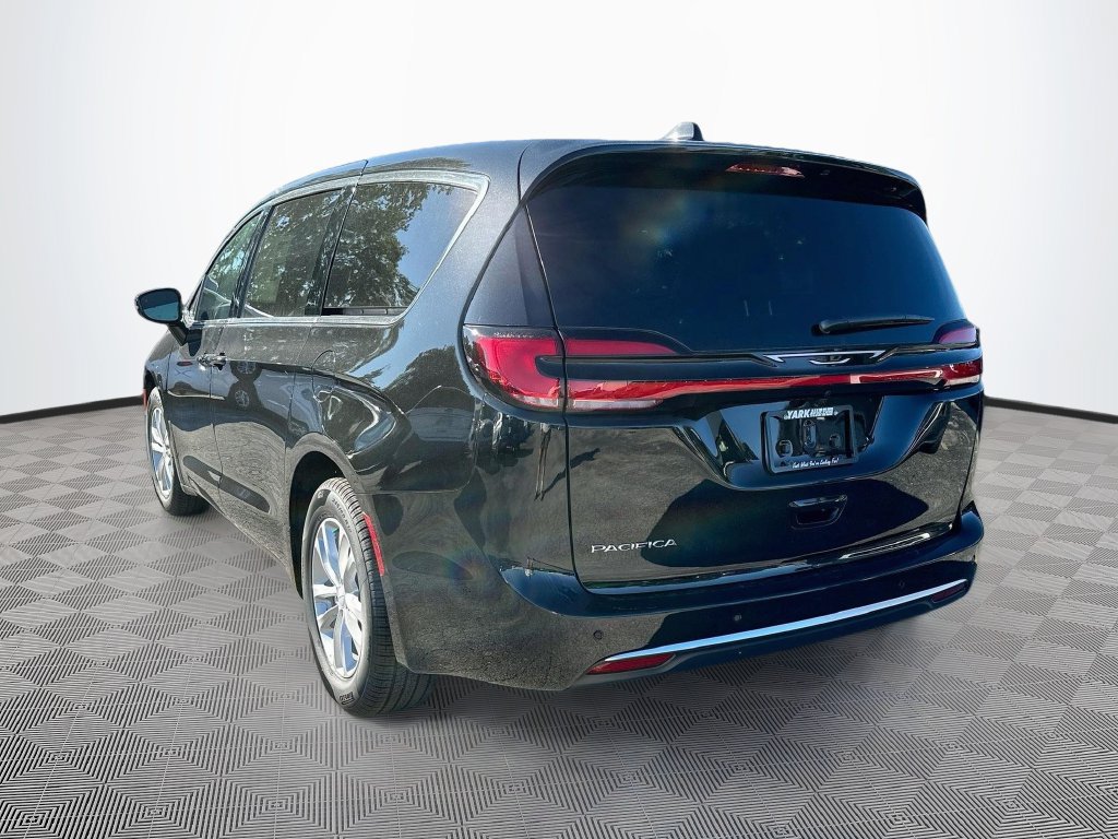 New 2027 Chrysler Pacifica Select FWD image 38