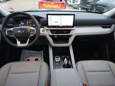 New 2026 Ford Explorer Active image 13