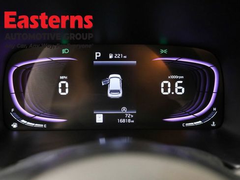 Used 2023 Kia Soul LX w/ LX Technology Package image 18