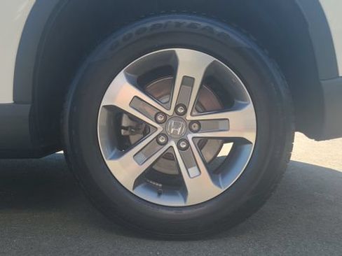 Used 2025 Honda Pilot EX-L image 10