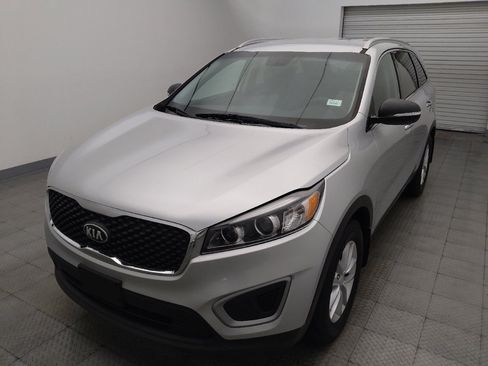Used 2018 Kia Sorento AWD image 15