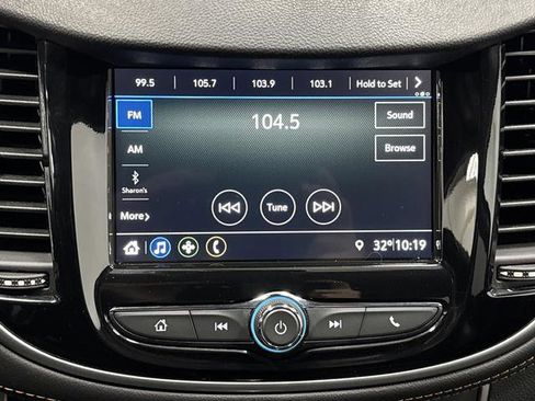 Used 2019 Chevrolet Trax LT w/ LT Convenience Package image 15
