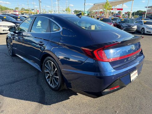 Used 2021 Hyundai Sonata Limited w/ Winter Weather Package FWD image 3