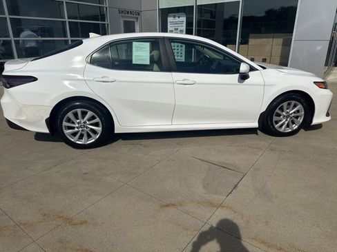 Used 2023 Toyota Camry LE AWD/4WD image 8