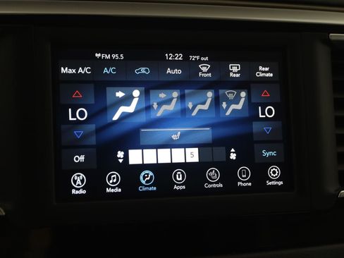 Used 2018 Chrysler Pacifica Touring-L FWD image 30