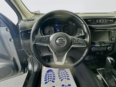 Certified 2022 Nissan Rogue Sport SV w/ Technology Package AWD/4WD image 16