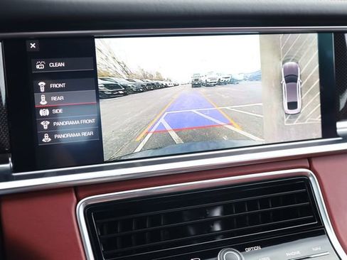 Used 2018 Porsche Panamera 4S image 18