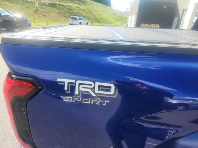 Used 2024 Toyota Tacoma TRD Sport w/ TRD Sport Upgrade Package AWD/4WD image 8