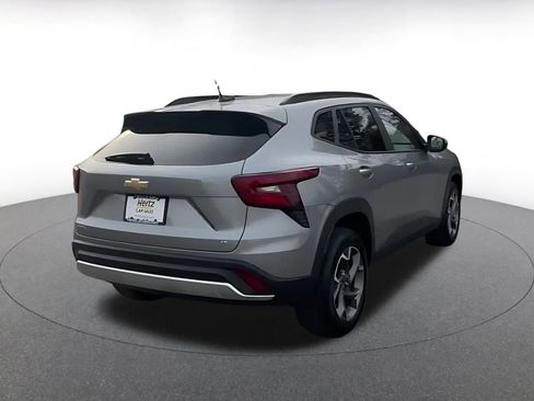 Used 2025 Chevrolet Trax LT w/ LT Convenience Package image 15