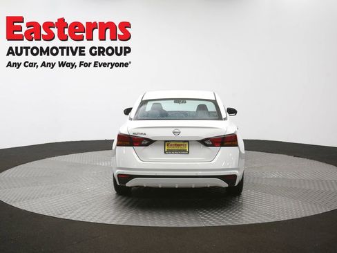 Used 2025 Nissan Altima 2.5 SV FWD image 36