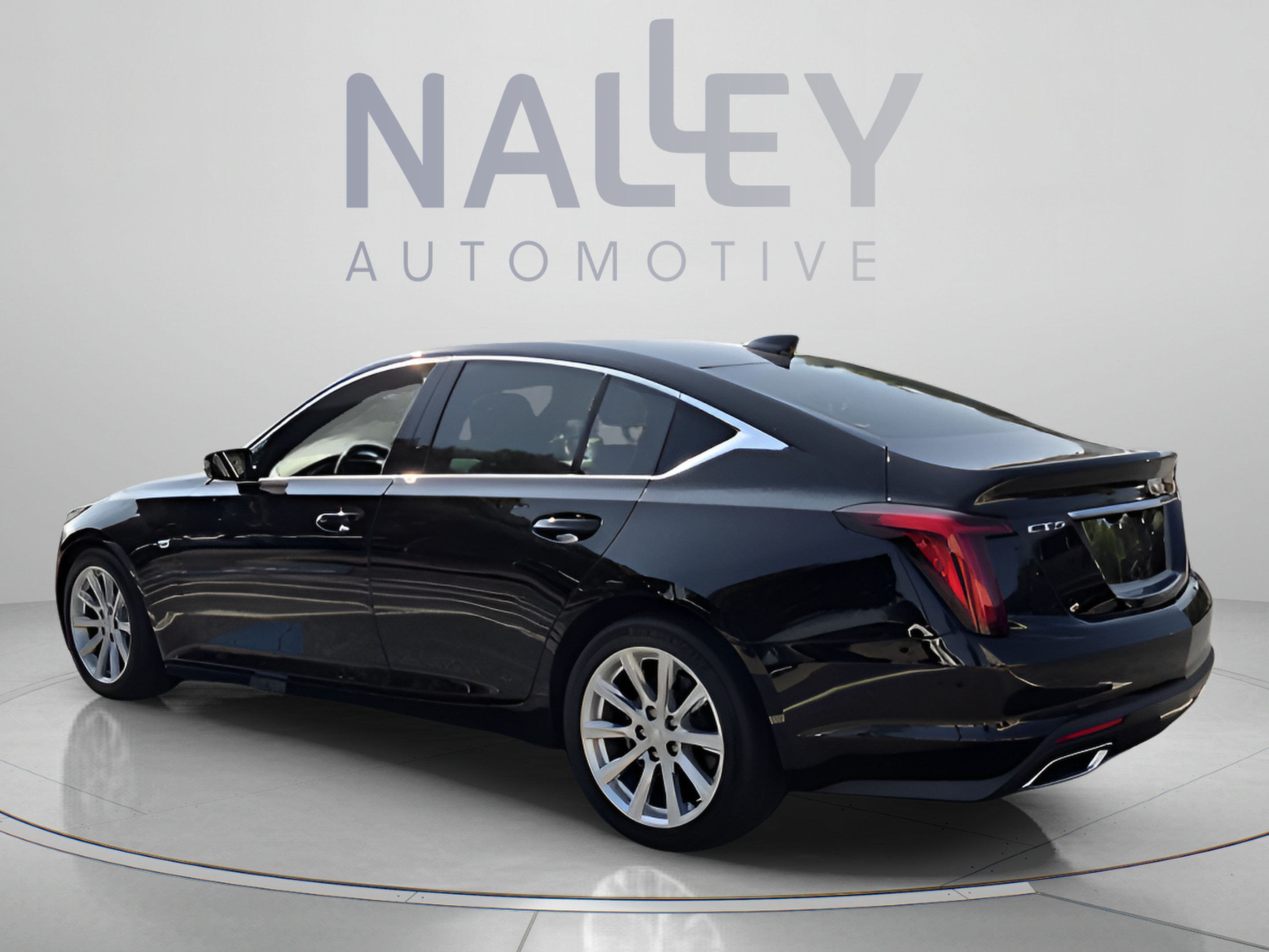 Used 2024 Cadillac CT5 Luxury RWD image 3