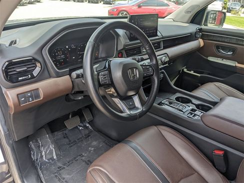 Used 2024 Honda Pilot Elite image 12