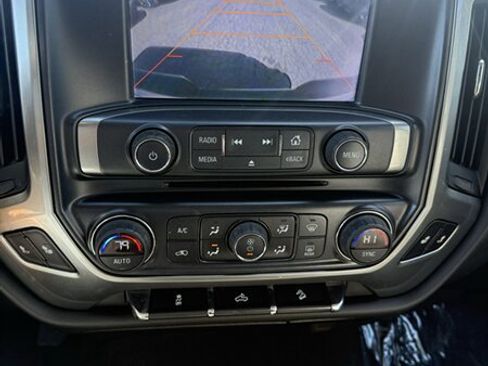 Used 2015 Chevrolet Silverado 1500 LT w/ LT Convenience Package AWD/4WD image 11