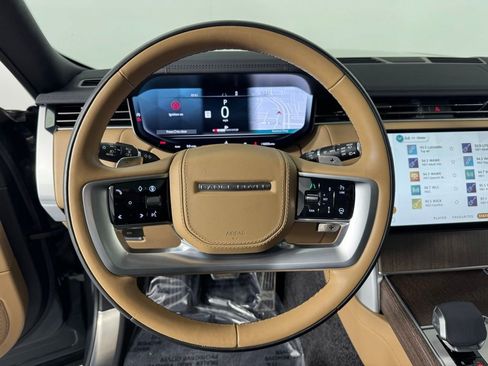 Used 2024 Land Rover Range Rover SE AWD/4WD image 16