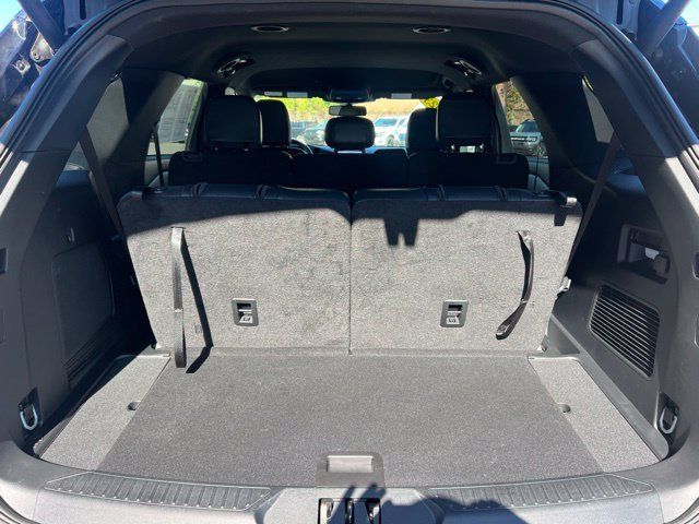Used 2023 Ford Explorer ST-Line AWD/4WD image 17