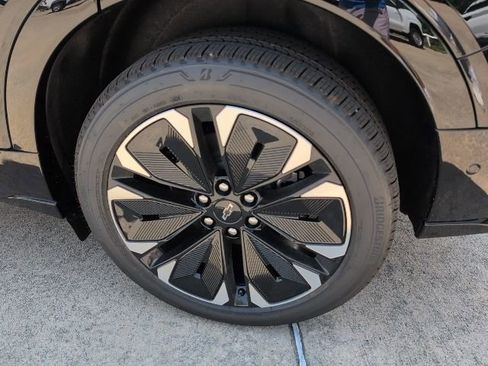 New 2026 Chevrolet Blazer EV RS w/ Super Cruise Package image 3